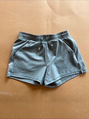 We Wander Everyday Pull-On Girls Athletic Shorts — Sage Green Size L 12-14